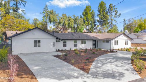 2651 Sirius St, Thousand Oaks, CA, 91360-2944 | Card Image