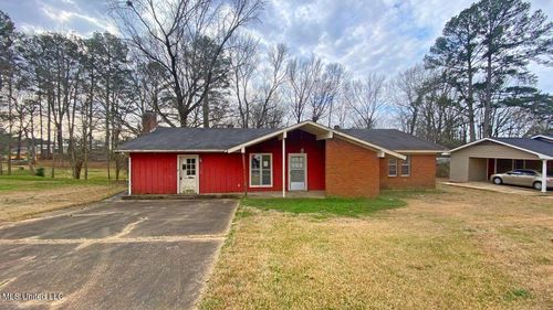 922 Linden Dr, Kosciusko, MS, 39090-4624 | Card Image