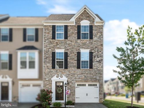 110 Fritillary Ct, LAKE FREDERICK, VA, 22630-1901 | Card Image