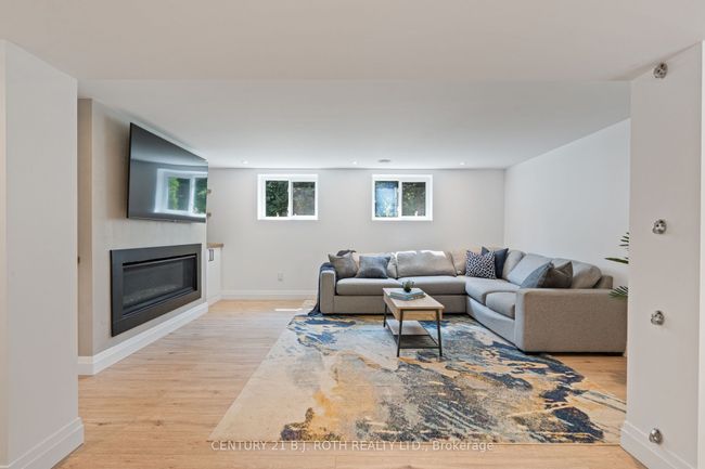233 Dock Rd, House other with 3 bedrooms, 3 bathrooms and 5 parking in Barrie ON | Image 33