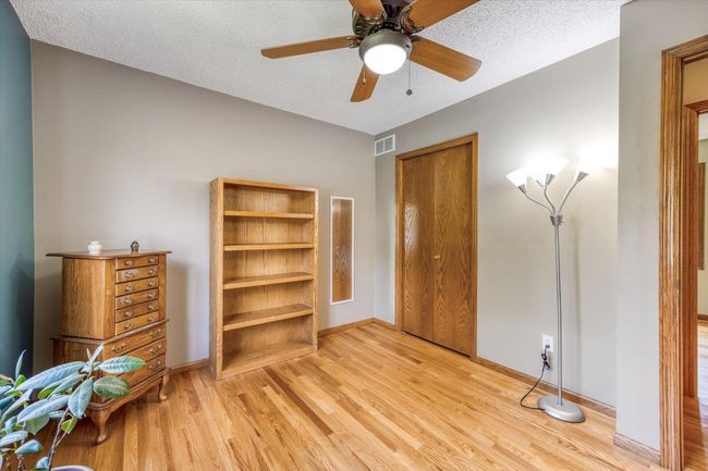 Upper Level BR 2 | Image 29