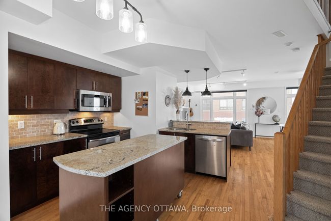 1 - 4 Sherbrooke Ave, Condo with 2 bedrooms, 1 bathrooms and 1 parking in Ottawa ON | Image 8