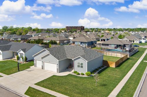 608 Covey Ct, Salina, KS, 67401-5411 | Card Image