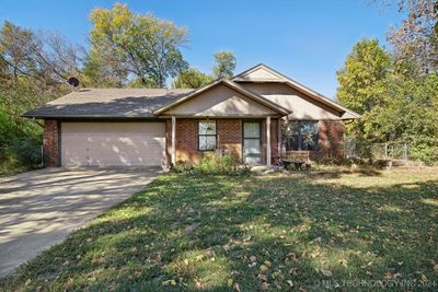 17565 S 210 Road, House other with 4 bedrooms, 2 bathrooms and null parking in Okmulgee OK | Image 1