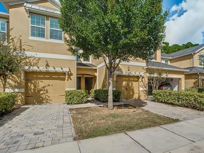 8150 Serenity Spring Drive, Condo with 3 bedrooms, 2 bathrooms and null parking in Windermere FL | Image 2