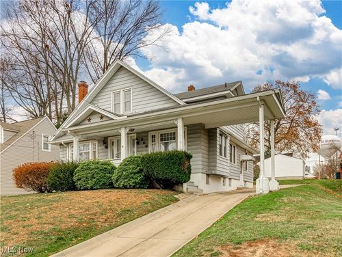 369 E Tuscarawas Ave, Barberton, OH, 44203-3317 | Card Image