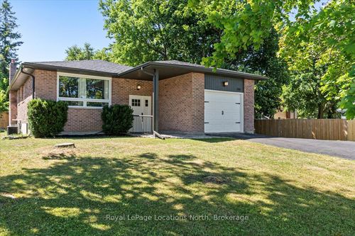 201 Beech St, Clearview, ON, L0M1S0 | Card Image