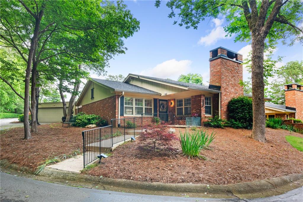 Deer Hollow Way, Peachtree Corners, GA 30092