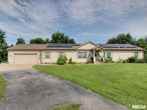 4 Orchard Dr, Barry, IL, 62312-1392 | Card Image