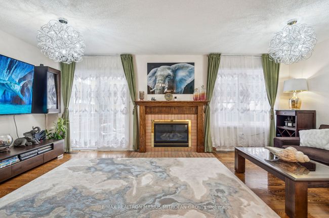 8 Louana Cres, Condo with 4 bedrooms, 4 bathrooms and 2 parking in Vaughan ON | Image 21