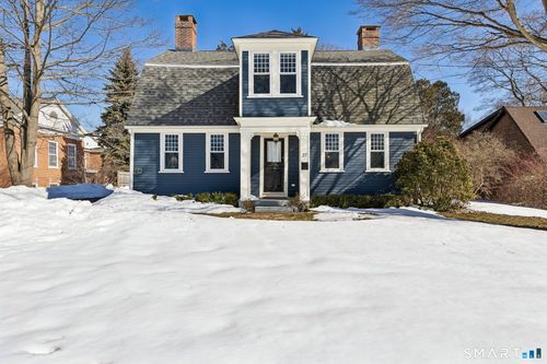 27 Park Pl, East Haven, CT, 06512-2517 | Card Image