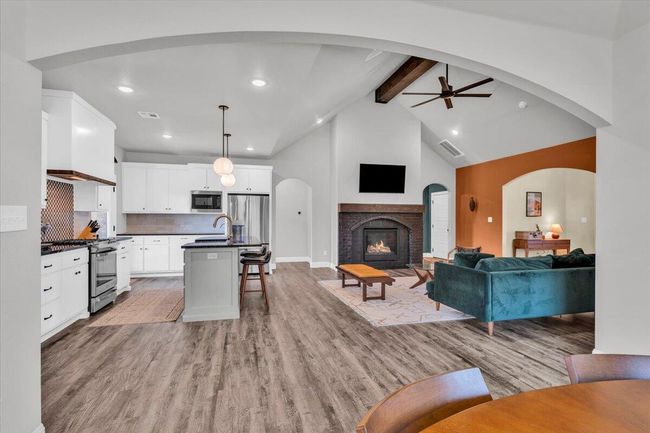 6803 52 Nd St, House other with 3 bedrooms, 2 bathrooms and null parking in Lubbock TX | Image 13