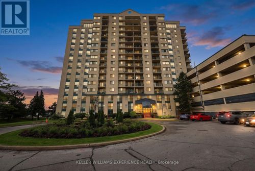 904-75 Ellen St, Barrie, ON, L4N7R6 | Card Image
