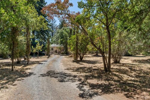 1620 Big Cedar Ln, Sebastopol, CA, 95472-5661 | Card Image