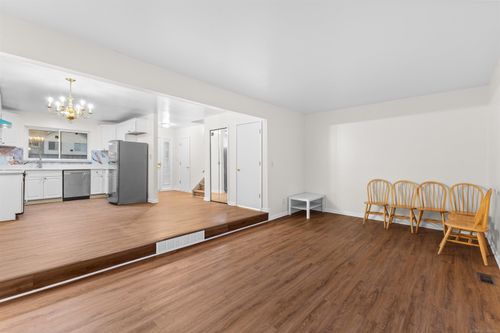 1812 E 13 Mile Rd, Madison Heights, MI, 48071-1539 | Card Image