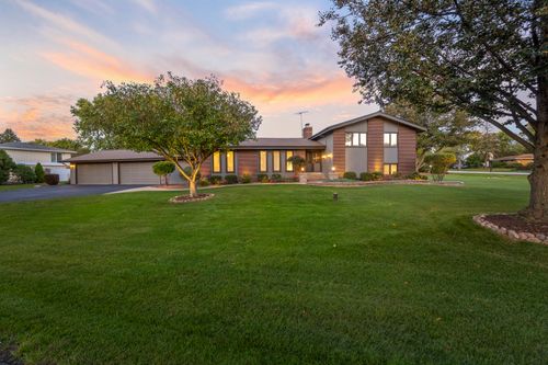 20W270 Pleasantdale Dr, Lemont, IL, 60439-8807 | Card Image