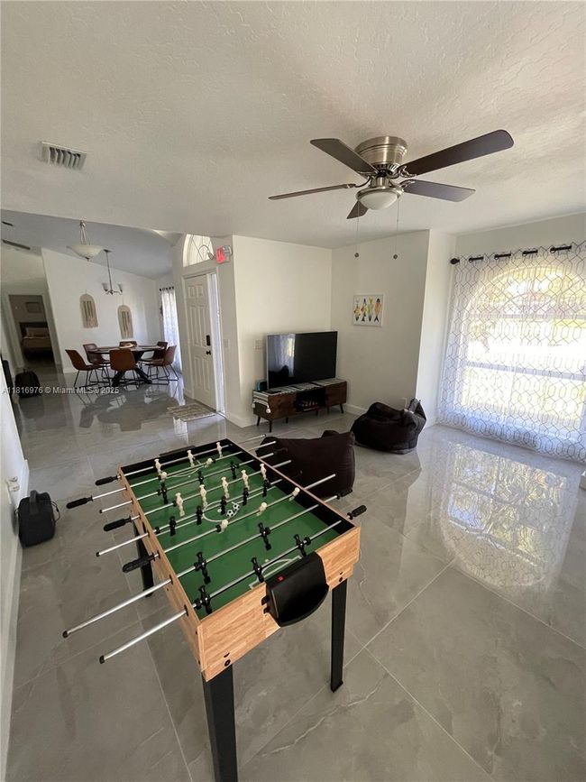 107 Paddock St, House other with 3 bedrooms, 2 bathrooms and null parking in Sebastian FL | Image 16