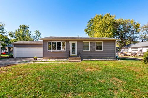 809 8th Ave E, Spencer, IA, 51301-4908 | Card Image