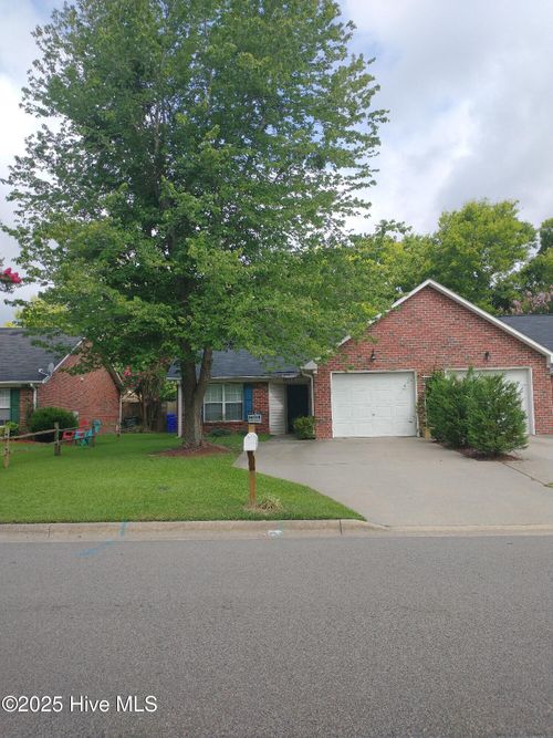 a-2621 Richard Dr, Greenville, NC, 27834-7887 | Card Image