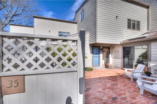 35 Seabreeze Ln, Bristol, RI, 02809-1520 | Card Image