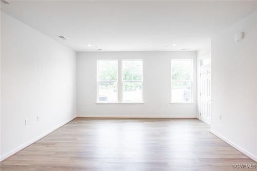 unit-103-5301 Twisting Vine Ln, Glen Allen, VA, 23059-5993 | Card Image