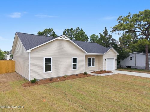 113 N King St, Hubert, NC, 28539-4415 | Card Image