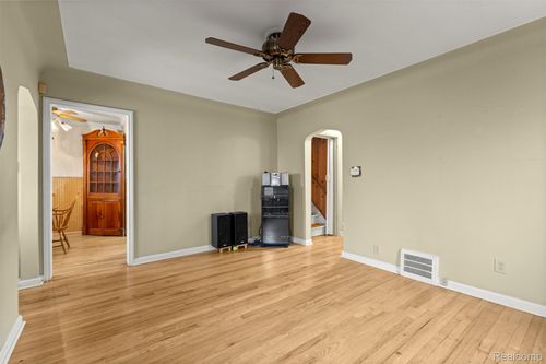 17775 Eddon St, Melvindale, MI, 48122-1227 | Card Image