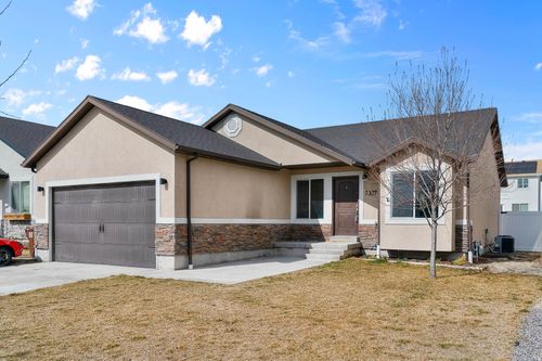 1337 E Skip St, Eagle Mountain, UT, 84005-6351 | Card Image