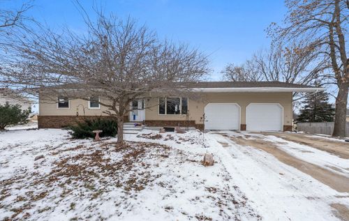 1004 S Wind St Street, Flandreau, SD, 57028 | Card Image