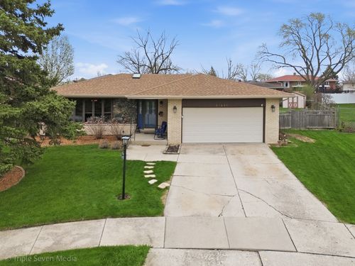 15417 Maple Ct, Oak Forest, IL, 60452-1524 | Card Image