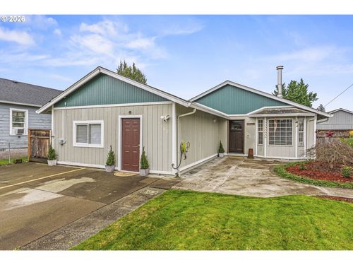 1102 S 11th Ave, Kelso, WA, 98626-2829 | Card Image
