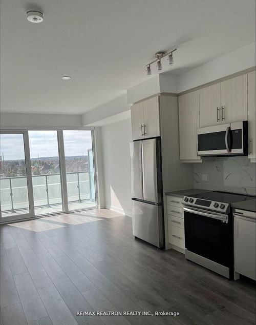 410-95 Oneida Cres, Richmond Hill, ON, L4B0H5 | Card Image