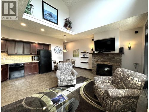 533b-500 Bighorn Blvd, Radium Hot Springs, BC, V0A1M0 | Card Image