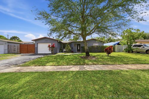 2350 Nw 60th Ave, Sunrise, FL, 33313-2941 | Card Image