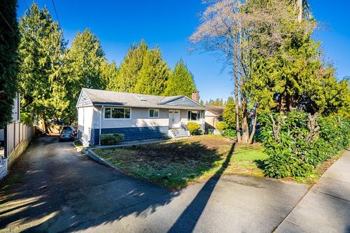 9545 116 St, Delta, BC, V4C5X2 | Card Image