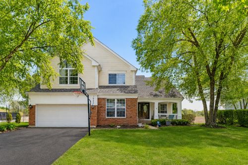 7943 Dada Dr, Gurnee, IL, 60031-5181 | Card Image