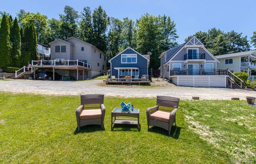 3971 S Shore Dr, Lapeer, MI, 48446-9609 | Card Image