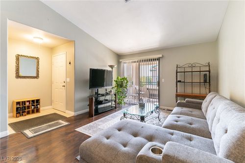 unit-205-5261 Lindell Rd, Las Vegas, NV, 89118-1307 | Card Image