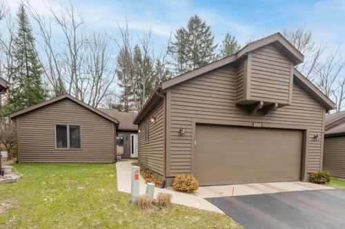 2520 Highpointe Dr, Kalamazoo, MI, 49008-2075 | Card Image