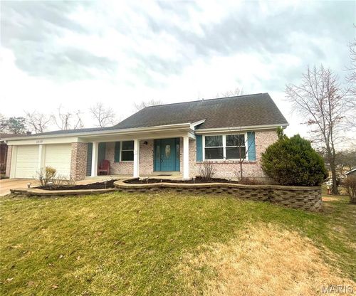 11658 Jaquetta Ct, Maryland Heights, MO, 63043-1384 | Card Image