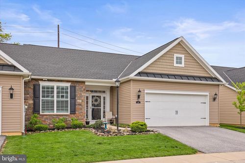3-415 Hawthorn Ln, HANOVER, PA, 17331-2640 | Card Image