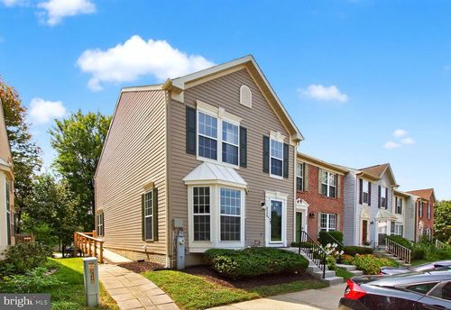 9538 Oakhurst Dr, Columbia, MD, 21046-2700 | Card Image