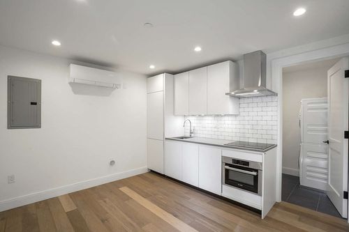 a-72 Beacon St, Boston, MA, 02108-3421 | Card Image