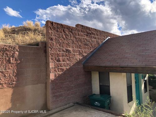 209 Mesilla Dr, Aztec, NM, 87410-1527 | Card Image