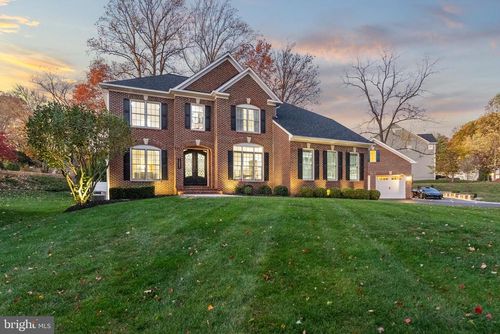 12882 Crouch Dr, FAIRFAX, VA, 22030-7287 | Card Image