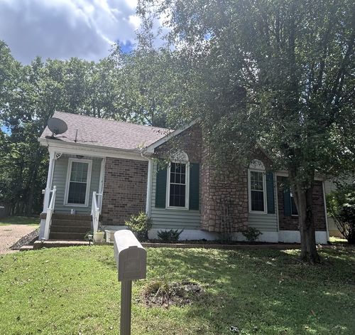 121 Brockhampton Ct, Goodlettsville, TN, 37072-2103 | Card Image