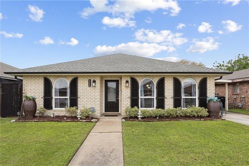 1112 Giuffrias Ave, Metairie, LA, 70001-3651 | Card Image