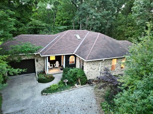 10240 Woodpark Crt, Grand Bend, ON, N0M1T0 | Card Image