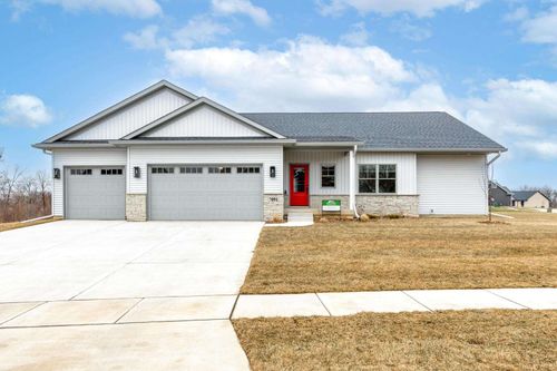 7091 Spring Creek Dr, Bettendorf, IA, 52722-6592 | Card Image