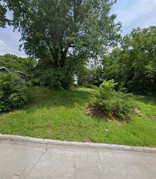 4439 Agnes Ave, Kansas City, MO, 64130-2011 | Card Image